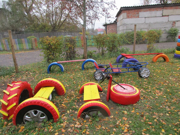 Сказка  из автомобильных шин