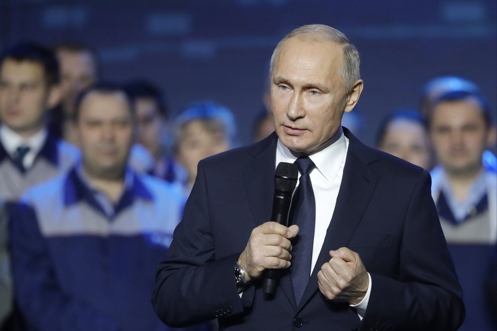 Президент Владимир Путин заявил о намерении участвовать в выборах главы государства в 2018 году