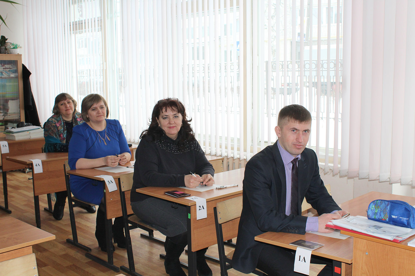 ЕГЭ сдают родители