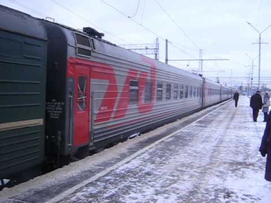 На праздники Брянск, Москву и Петербург свяжут дополнительными поездами