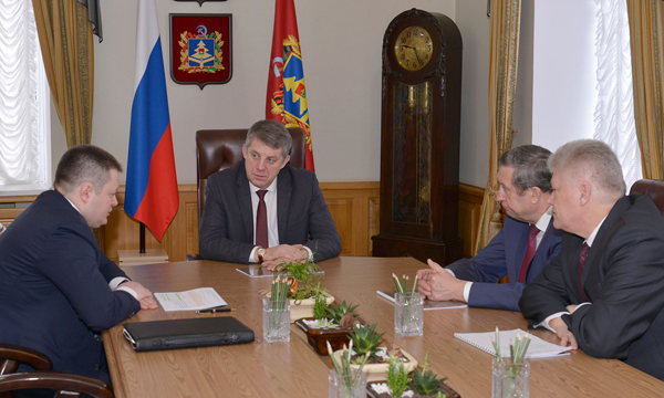 Губернатор встретился с руководством АО «Мальцовский портландцемент»