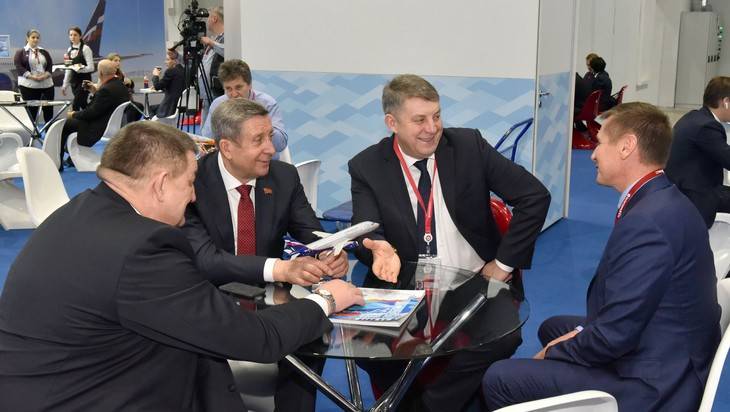 На форуме в Сочи Александр Богомаз провел ряд значимых встреч