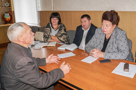 Заместители губернатора провели  в Погаре прием граждан