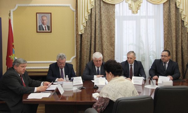 Николай Овсиенко провел прием граждан в Брянске