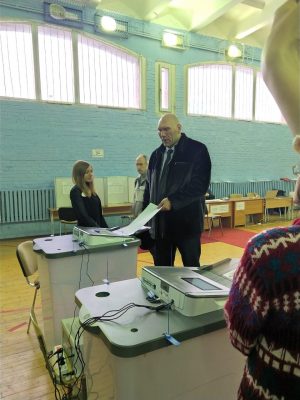 Депутат Госдумы от Брянщины Николай  Валуев исполнил свой гражданский долг