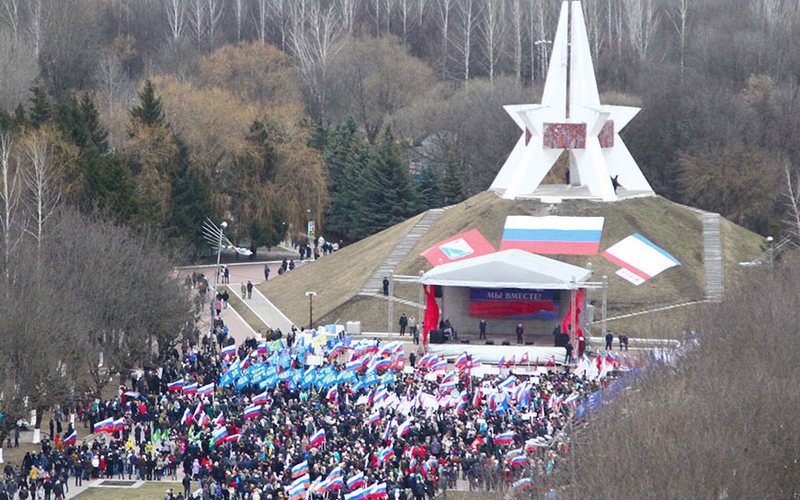 Дополнительные троллейбусы доставят  граждан  на Курган Бессмертия