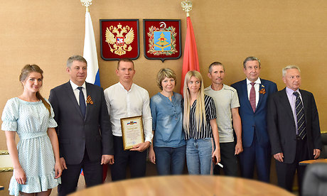 Губернатор встретился  с Александром  Большуновым(0+)   