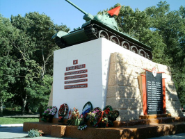 Брянские газовики завершают техническое обслуживание мемориалов с Вечным огнем