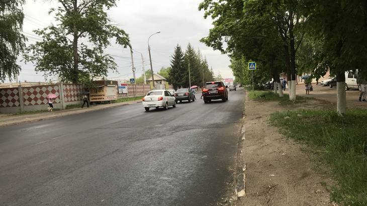 Самую разбитую дорогу в центре Брянска почти отремонтировали