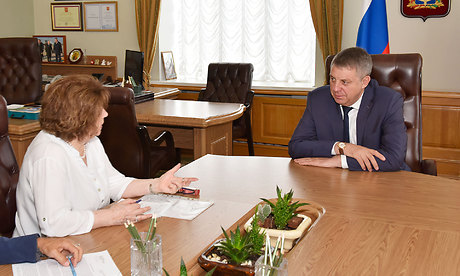 Губернатор Брянской области провел рабочую встречу с театральными деятелями