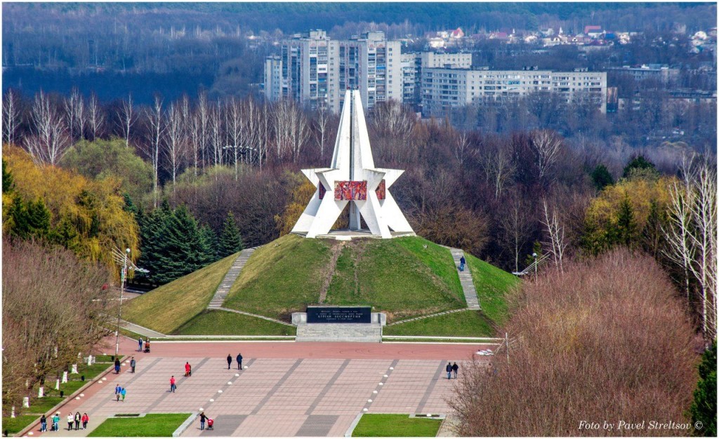 Курган Бессмертия в Брянске отремонтируют за 15 млн рублей