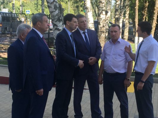 В рамках рабочей поездки по Брянщине полпред Президента в ЦФО Игорь Щёголев посетил брянскую школу № 59