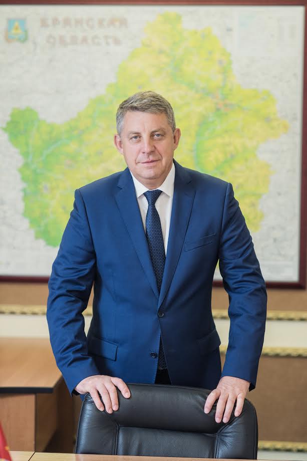 Эксперты отнесли главу Брянской области Александра Богомаза к губернаторам с сильным влиянием