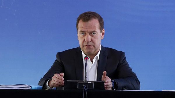 Медведев сравнил пенсионные изменения с горьким лекарством