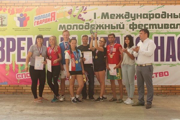 В Стародубе Брянской области впервые прошел молодежный фестиваль «Время выбрало нас»