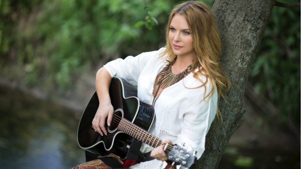 Певица Варвара подарит брянцам свой талант