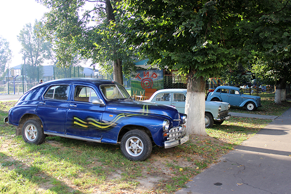В честь 75-летия освобождения Почепского района Брянской области  в горпарке представят выставку ретро автомобилей