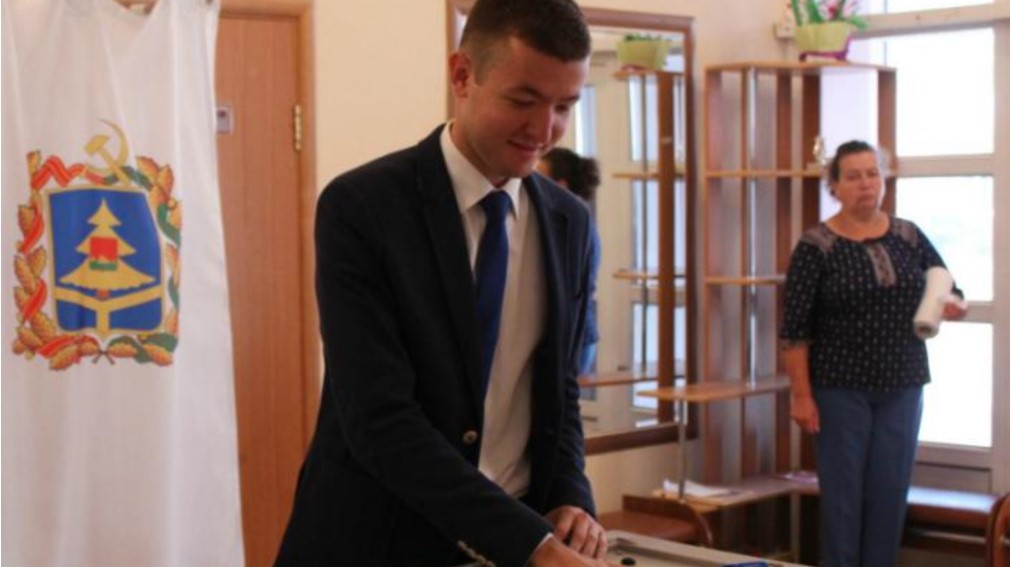 Брянский журналист стал депутатом