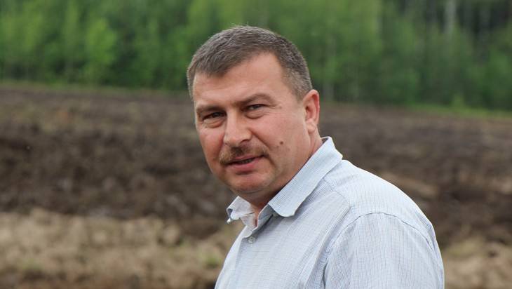 Президент Путин   наградил медалью брянского фермера  Василия Клюенкова