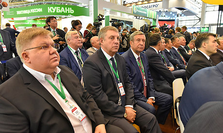 Делегация Брянской области во главе с губернатором принимает участие в Российской агропромышленной выставке «Золотая осень»