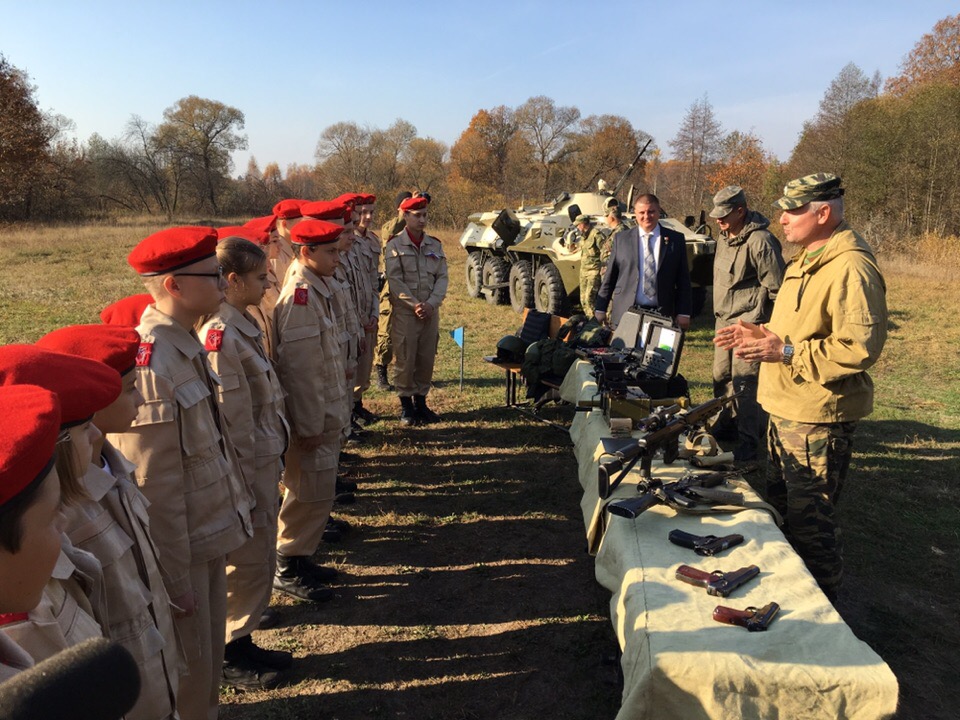 Бойцы росгвардии провели открытый урок для брянских юнармейцев