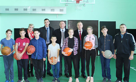 В Первомайской школе  Клинцовского района  Брянской области после ремонта  открыт  спортивный зал