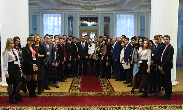 Слушателями «Школы парламентаризма» в Брянске стали более 50 человек