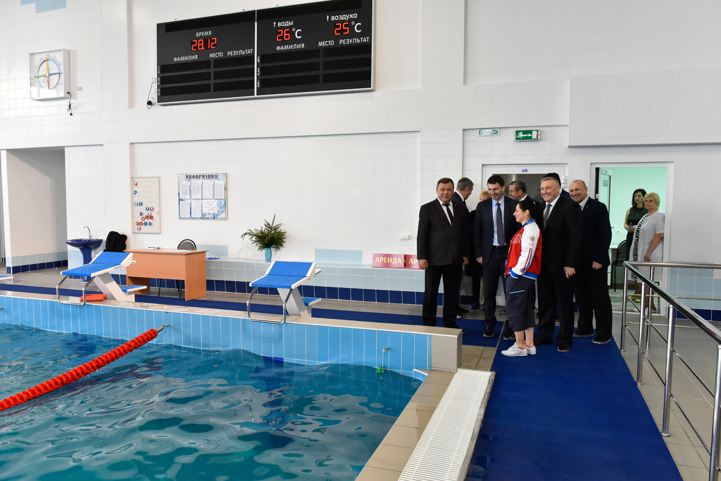 Александр Богомаз показал Игорю Щёголеву новый брянский бассейн