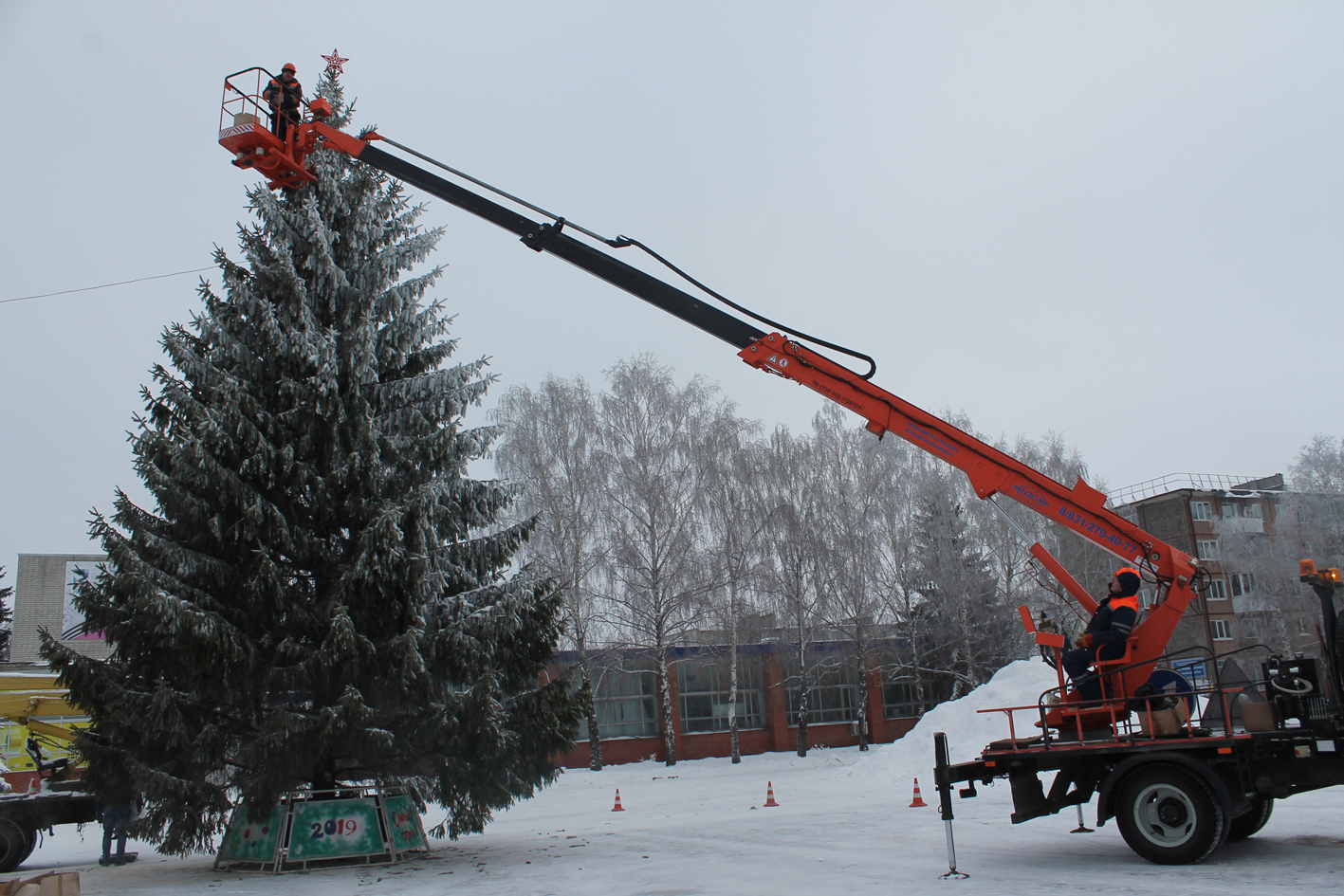 И вот она, нарядная…