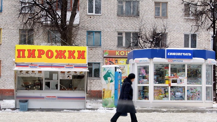 Брянским бизнесменам продали 27 мест под торговые киоски