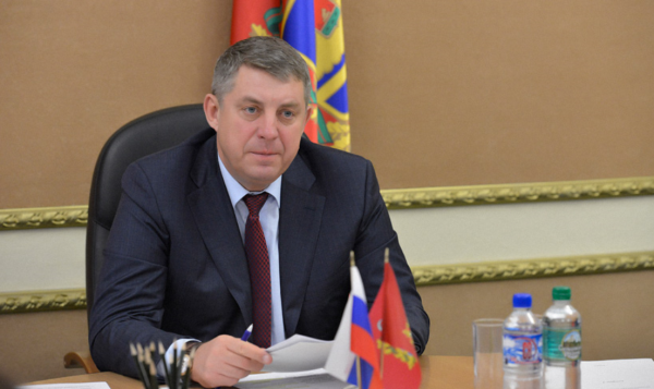 Брянский губернатор назвал некорректным поступок мэра Клинцов, отправившего дочь в Турцию