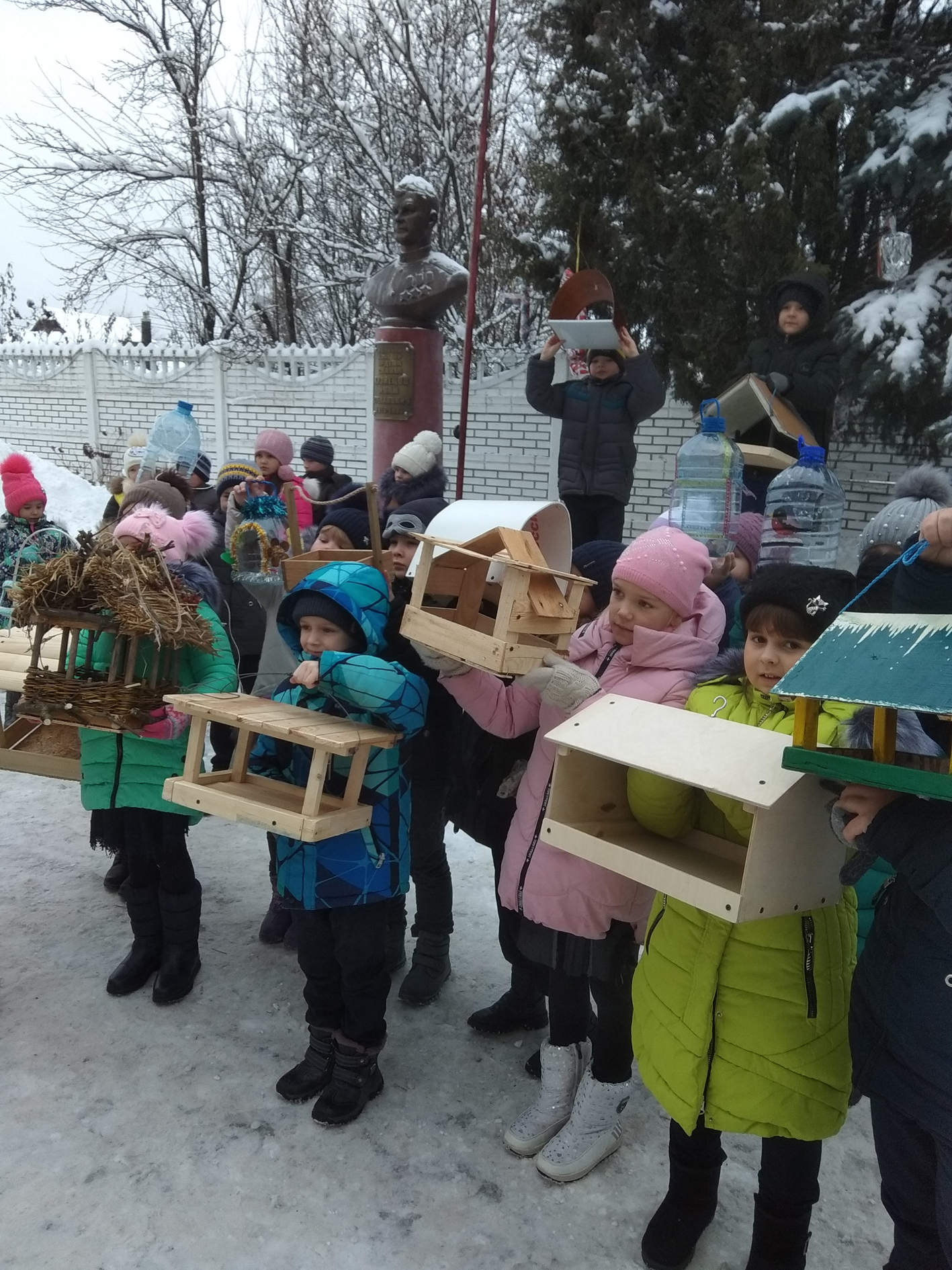 Покормим птиц вместе