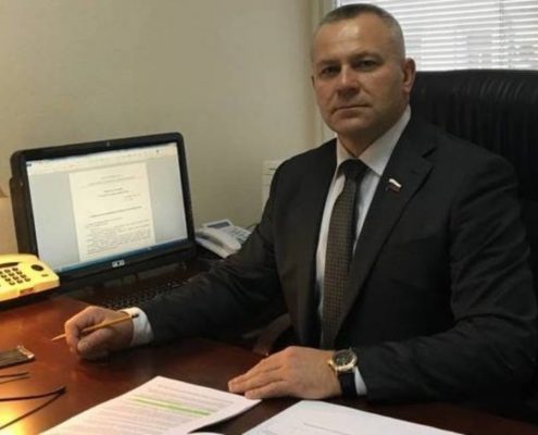 Депутат Госдумы Валентин Суббот окажет финансовую поддержку брянскому дворовому хоккею