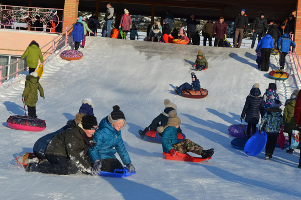 В Жуковке Брянской области  прошел ледовый праздник