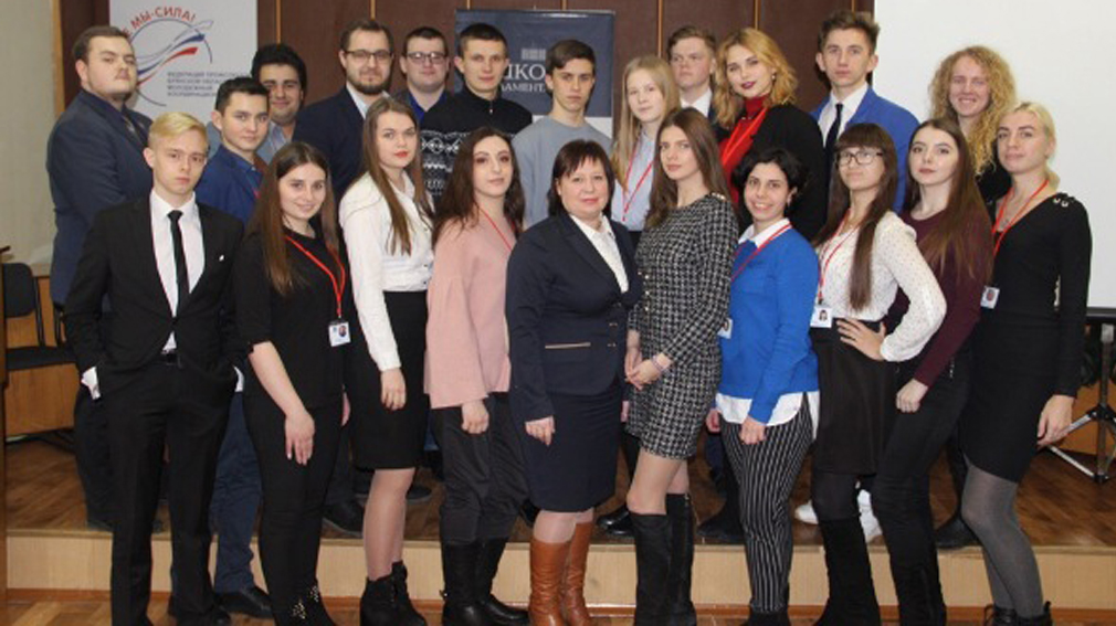 Слушатели «Школы парламентаризма» встретились с руководителем Федерации профсоюзов Брянщины Ольгой Поляковой