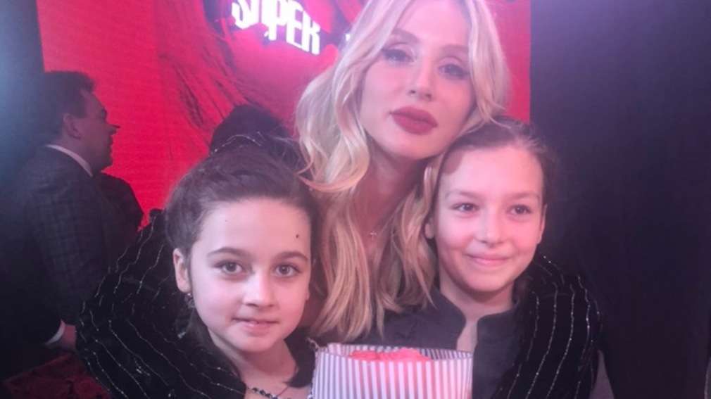 Юные брянчанки из Погара побывали на концерте  Светланы Слободы