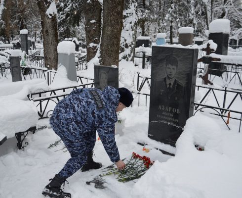 Брянские росгвардейцы почтили память товарища