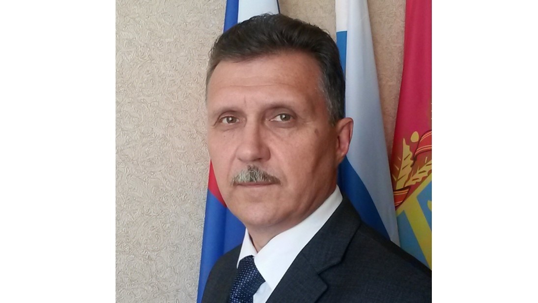 Премьер-министр Медведев присвоил руководителю брянского управления Роскомнадзора чин государственного советника