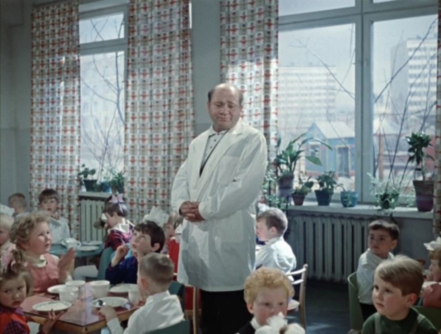 На Брянщине воспитатели детсадов зарабатывают около 20 тысяч рублей