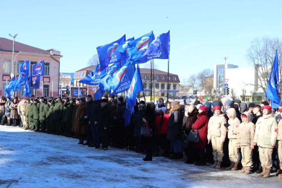 В Клинцах  Брянской области более 500 человек отпраздновали День защитника Отечества