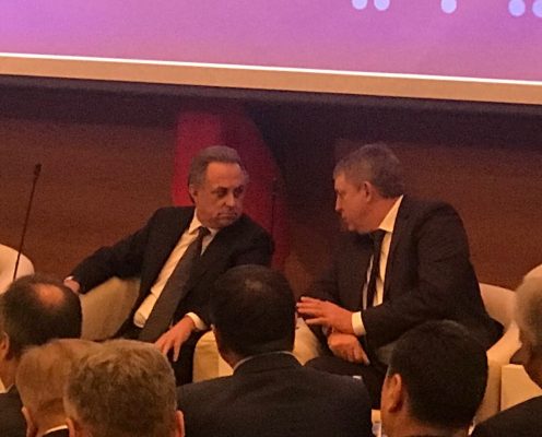 Глава Брянского региона обсудил вопросы с Виталием  Мутко