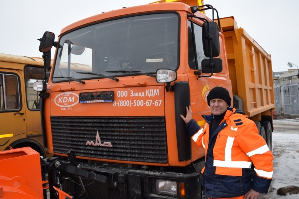 Строителям дорог Брянской области помогает губернаторская программа