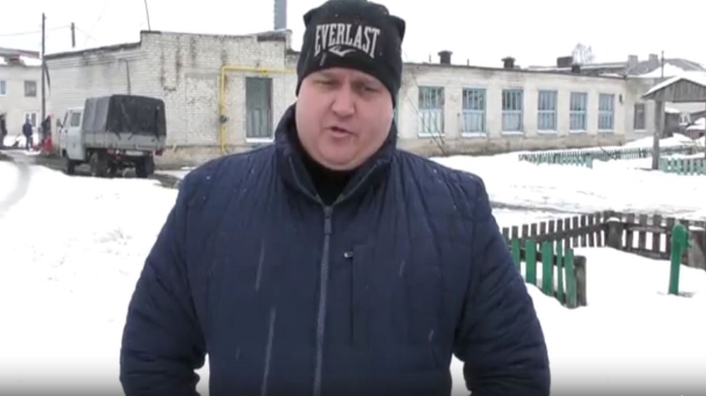 Коммунальщик принес извинения за хамство жительнице брянской Суземки