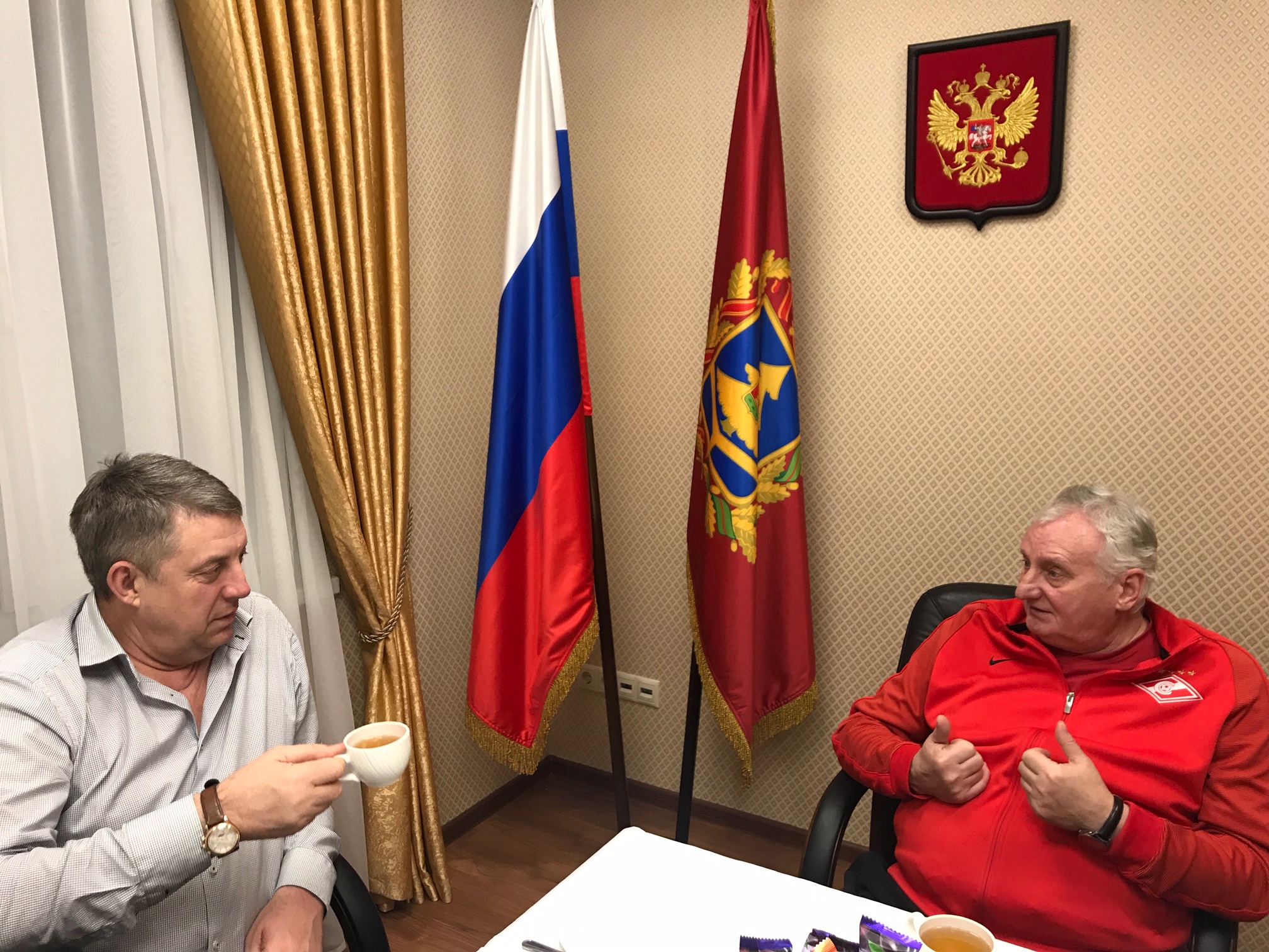  Состоялась встреча губернатора Брянской области  и легендарного футболиста