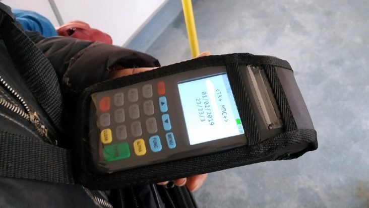 В брянских автобусах начала работать электронная оплата проезда