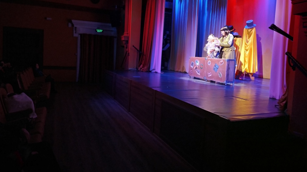 В Брянске обновленный театр кукол дал первый спектакль