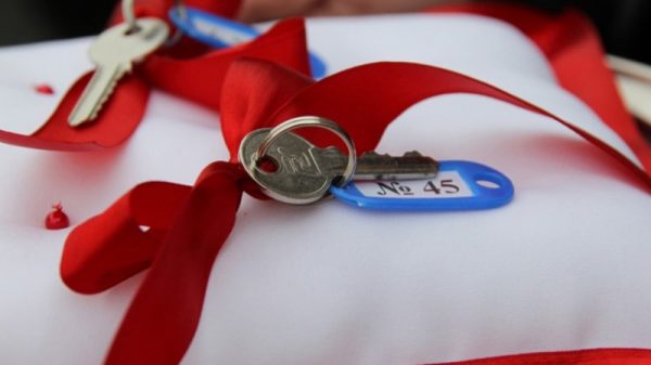 ТАСС: На покупку жилья для молодых врачей в 2019 году Брянщина планирует направить 1 миллиард рублей