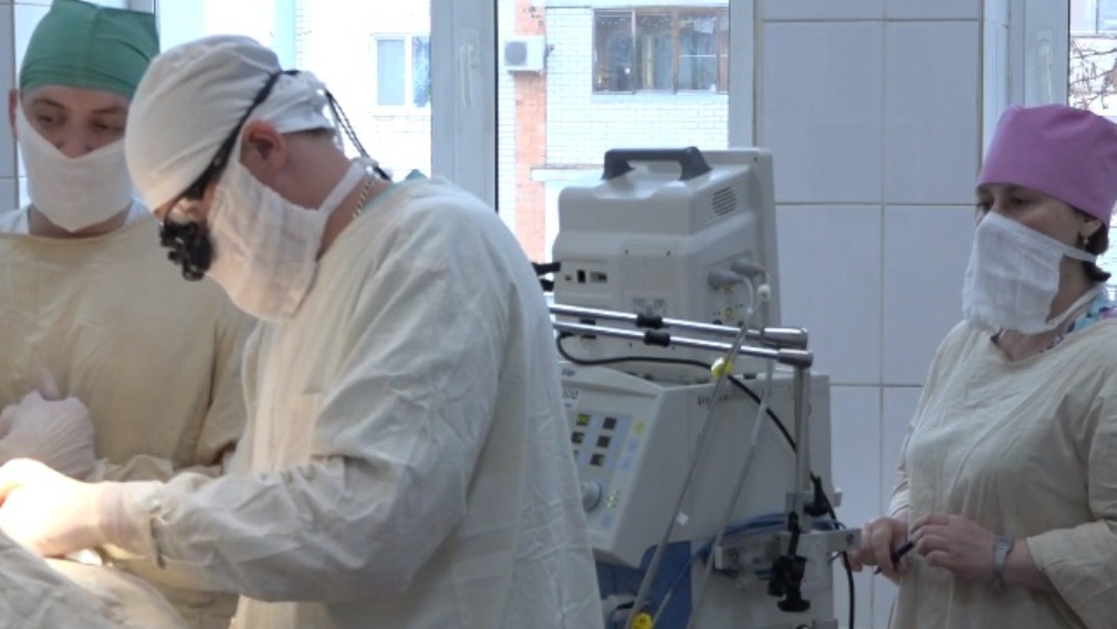 Нейрохирурги брянской городской больницы №1 братья Алексей и Александр Христофоры провели уникальную операцию