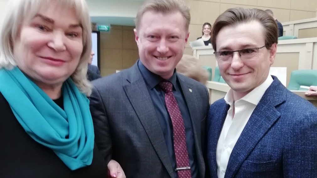 Брянская  делегация  приняла участие в обсуждении развития детских театров