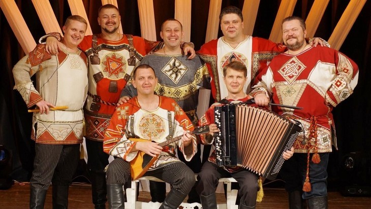 Брянский ансамбль «Ватага» на своем юбилейном концерте поздравил с Днем рождения Губернатора Александра Богомаза